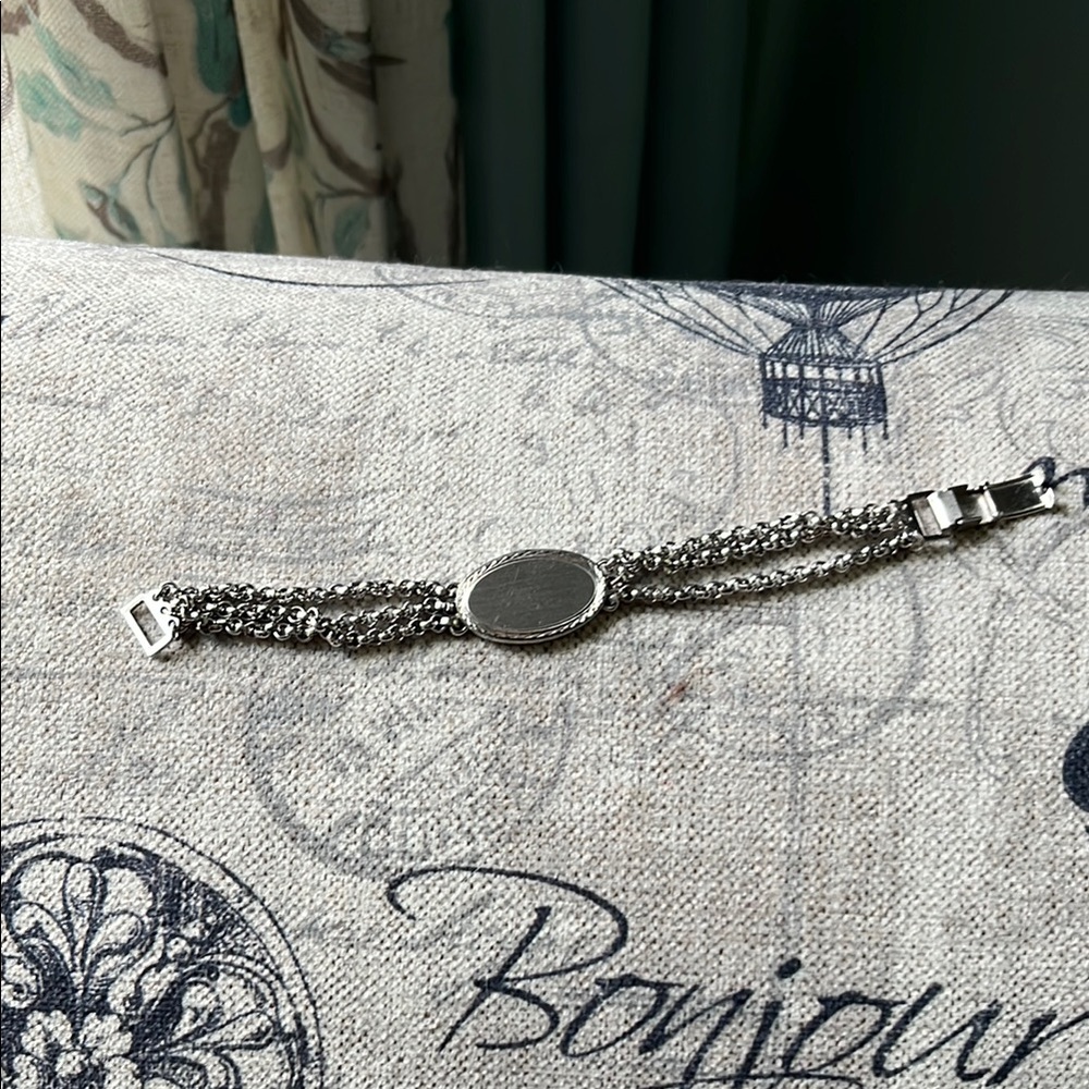 Elegant Silver Chain Bracelet